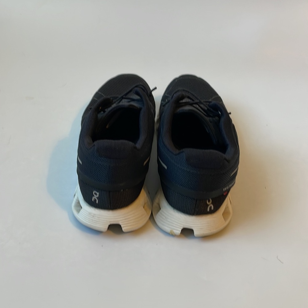 On Cloud 5 - image 4